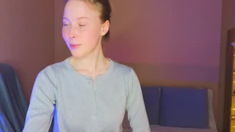 Snapshot of jenny_angelok chatting on May 15, 1:40 pm Next broadcast on December 05 subject to change online show from May 15, 1:40 pm