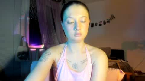 Jennifer Jenny Darling   online show from April 7, 6:08 pm