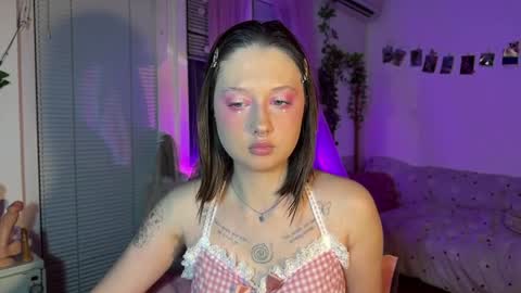 Jennifer Jenny Darling   online show from April 24, 7:16 pm