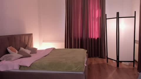Snapshot of jenny_hardy chatting on April 25, 1:14 pm Jenny my next stream is on Saturday at 1 pmUTC Welcome to my WhatsApp 3 online show from April 25, 1:14 pm