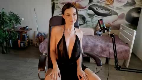 jennycutey online show from June 8, 3:07 am