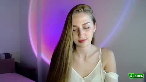 The Flower Power Models online show from November 7, 3:45 pm