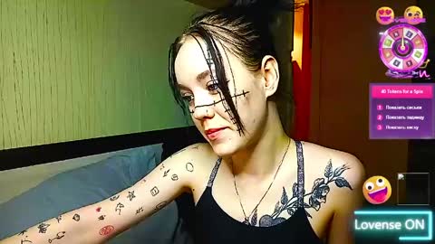 Snapshot of jennyrass chatting on May 17, 4:47 pm JennyRass online show from May 17, 4:47 pm