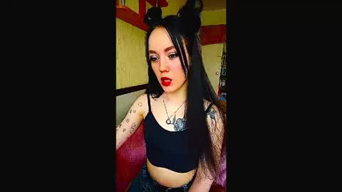 Snapshot of jennyrass chatting on June 2, 9:22 am JennyRass online show from June 2, 9:22 am