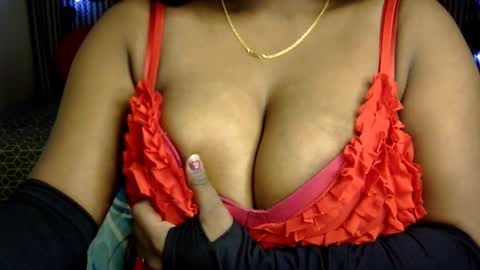 Snapshot of jennysinghaniya chatting on December 8, 9:35 am jenny online show from December 8, 9:35 am