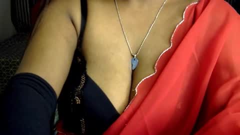 Snapshot of jennysinghaniya chatting on December 11, 11:43 pm jenny online show from December 11, 11:43 pm