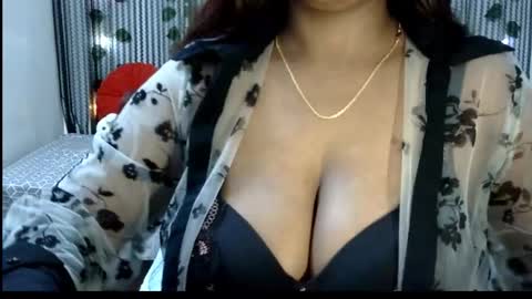 Snapshot of jennysinghaniya chatting on December 29, 12:01 pm jenny online show from December 29, 12:01 pm