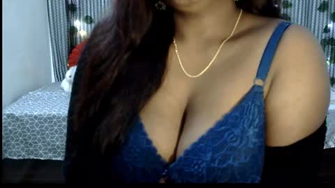 Snapshot of jennysinghaniya chatting on January 8, 3:07 pm jenny online show from January 8, 3:07 pm