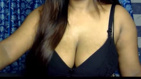 Snapshot of jennysinghaniya chatting on September 10, 3:23 pm jenny online show from September 10, 3:23 pm