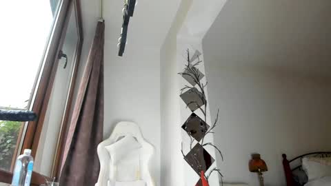 infamous blondiechloe.             Jennyjennywildd online show from October 15, 2:17 pm