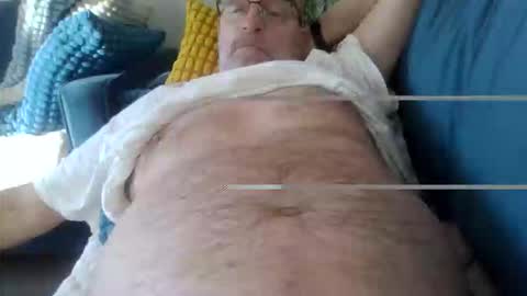 jens19651 online show from April 2, 6:33 am