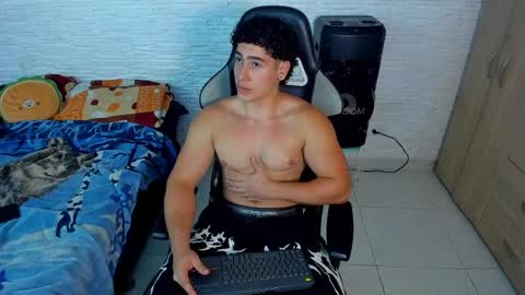 Snapshot of jepplay chatting on April 7, 4:57 am jepplay online show from April 7, 4:57 am