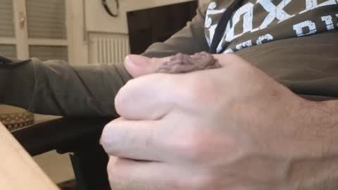 Snapshot of jeremie18cms chatting on December 20, 11:58 pm Machine Sperme online show from December 20, 11:58 pm