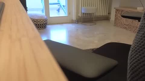 Snapshot of jeremie18cms chatting on March 1, 3:27 pm Machine Sperme online show from March 1, 3:27 pm