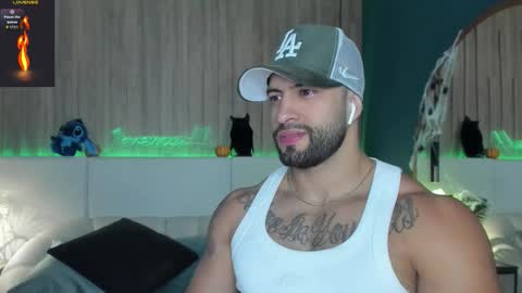 Snapshot of jeremy_harden chatting on October 31, 9:38 pm Jeremy online show from October 31, 9:38 pm