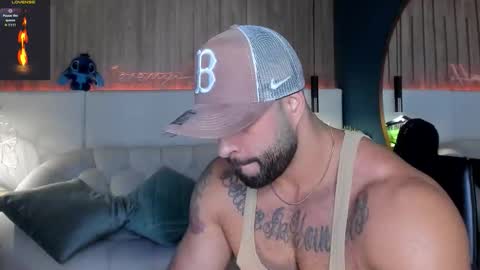 Snapshot of jeremy_harden chatting on December 1, 9:31 pm Jeremy online show from December 1, 9:31 pm