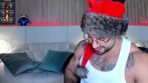 Snapshot of jeremy_harden chatting on December 3, 9:57 pm Jeremy online show from December 3, 9:57 pm