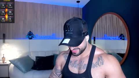 Snapshot of jeremy_harden chatting on January 15, 11:08 pm Jeremy online show from January 15, 11:08 pm