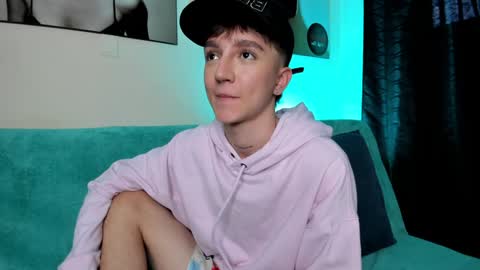 jero independent model online show from December 4, 9:57 pm