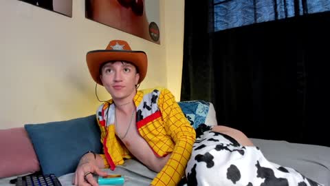 jero independent model online show from January 15, 12:04 pm