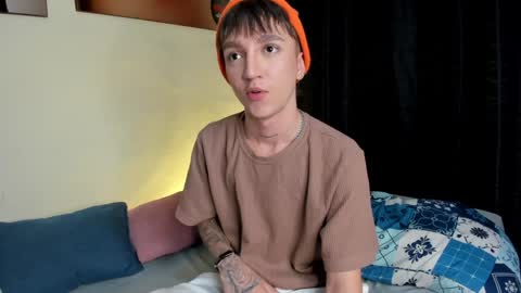 jero independent model online show from January 16, 6:35 am