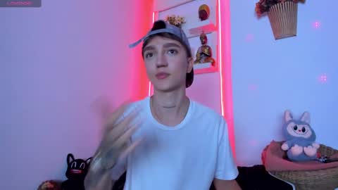 jero independent model online show from October 29, 4:59 am