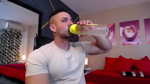 Jeremy Lowe online show from February 19, 4:33 pm