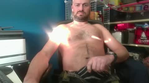 Snapshot of jerere2 chatting on February 13, 7:54 pm jerere2 online show from February 13, 7:54 pm