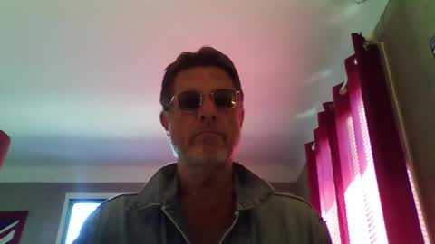 jerflor online show from April 4, 11:29 am