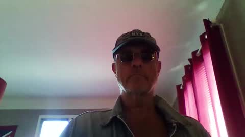 jerflor online show from April 21, 11:49 am