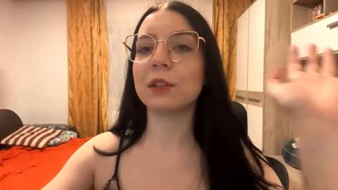 Lucy online show from January 15, 7:06 pm