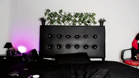 Jeronimo online show from April 9, 2:00 am