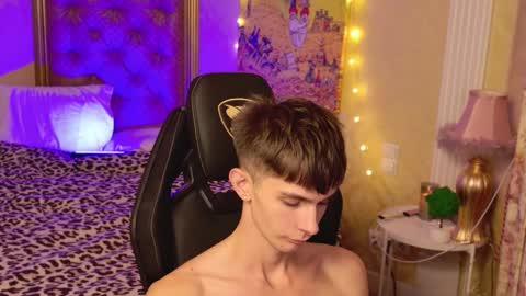 Snapshot of jerry_lucky chatting on December 2, 2:17 am Jerry online show from December 2, 2:17 am