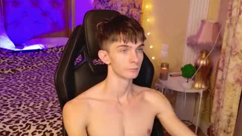 Snapshot of jerry_lucky chatting on December 5, 6:33 am Jerry online show from December 5, 6:33 am