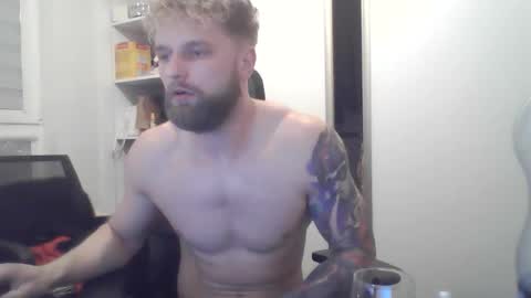 Snapshot of jerryalise chatting on November 30, 4:22 pm jerryalise online show from November 30, 4:22 pm