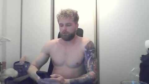 Snapshot of jerryalise chatting on February 7, 4:00 pm jerryalise online show from February 7, 4:00 pm