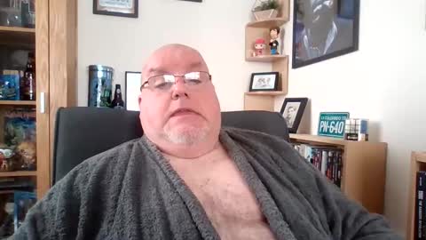 Snapshot of jerseyhammer01 chatting on November 1, 9:33 am Harry online show from November 1, 9:33 am