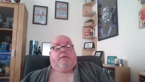 Snapshot of jerseyhammer01 chatting on November 18, 9:58 am Harry online show from November 18, 9:58 am