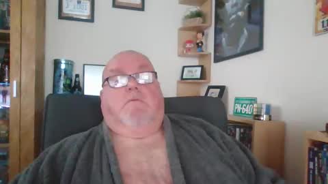 Snapshot of jerseyhammer01 chatting on November 25, 8:36 am Harry online show from November 25, 8:36 am