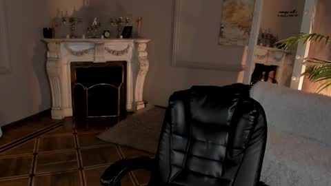 jes_solar online show from February 12, 8:48 pm