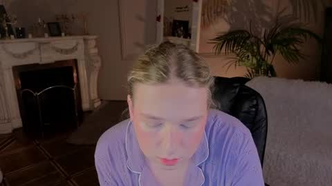 jes_solar online show from April 9, 10:04 pm