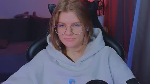  JessieVibes online show from February 20, 2:39 pm