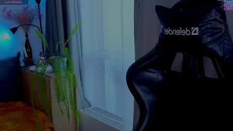  JessieVibes online show from April 21, 2:12 pm