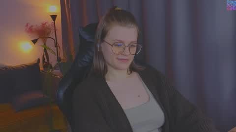  JessieVibes online show from April 25, 2:47 pm