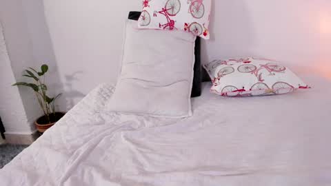 jessica herreraToday I will be your devil and you my victim online show from February 6, 12:00 am