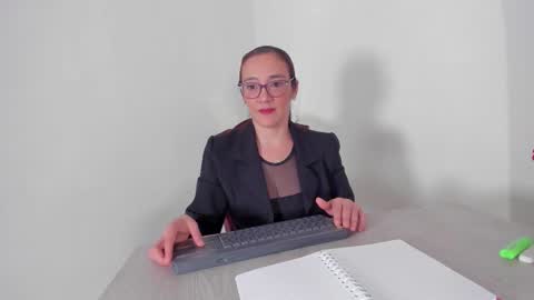 jessica herreraToday I will be your devil and you my victim online show from March 25, 10:27 pm