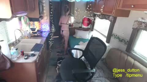 Snapshot of jess_dutton chatting on May 12, 7:44 pm Jessica online show from May 12, 7:44 pm