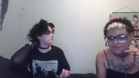 Snapshot of jessandpup chatting on September 10, 11:49 pm Jess and Pup online show from September 10, 11:49 pm