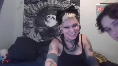 Snapshot of jessandpup chatting on September 12, 11:04 pm Jess and Pup online show from September 12, 11:04 pm