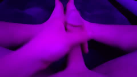 jesseboyy online show from April 2, 3:15 am